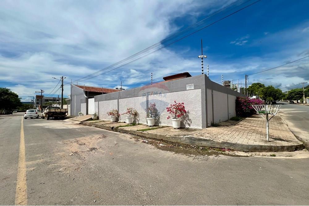 Sobrado - Alugar - Barreiras , Bahia - WhatsApp Image 2025-03-26 at 20.53.41.jpeg - 580651080-21