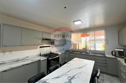 Venda-Sobrado-Rua Hildebrando José da Silva , 249  - São João , Itajaí , Santa Catarina , 88304200-590321013-62