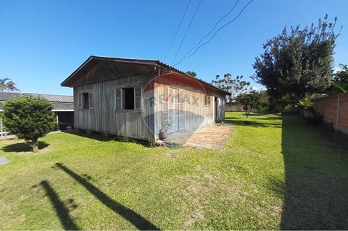 Venda-Casa-Rua Manoel Inacio Marinho , 174  - Centro , Santa Rosa do Sul , Santa Catarina , 88965000-590491005-10