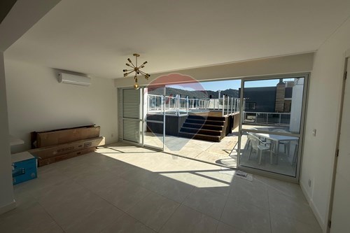 Venda-Cobertura-avenida irineu borhausen , 1104  - BLOCO B  - Praia de Palmas , Governador Celso Ramos , Santa Catarina , 88190000-590131018-11