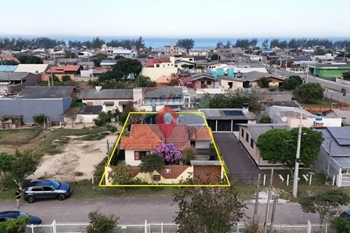 Venda-Casa-Rua G MARIA SEBASTIANA VARGAS SILVEIRA , 813  - Padaria pão de lo  - Jardim Ultramar , Balneário Gaivota , Santa Catarina , 88955000-590491011-3