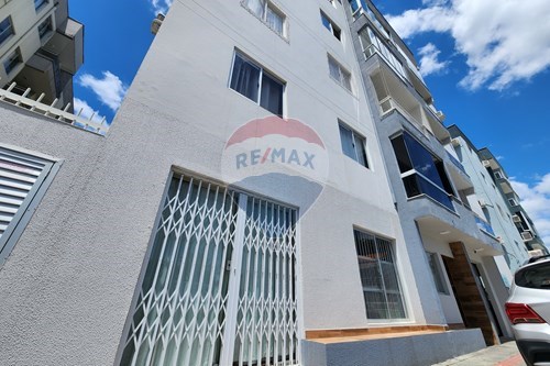 Venda-Cj. Comercial/ Sala-Rua Ernesto Guilherme Hoffmann , 135  - Gravatá , Navegantes , Santa Catarina , 88372-614-590231179-237