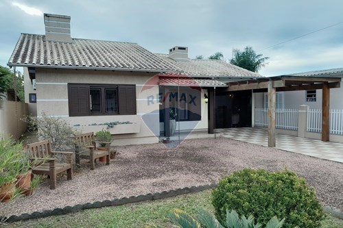 Venda-Casa-Av. Jaguarari , s/n  - Próximo ao Supermercado Machado  - Centro , Santa Rosa do Sul , Santa Catarina , 88965000-590491005-18