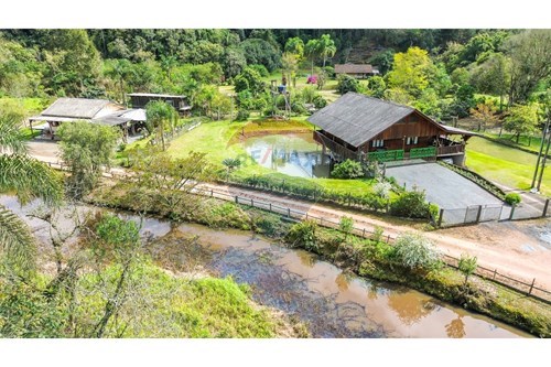 Venda-Chácara / Sítio / Fazenda-Rua Brasília , 20  - portal com Bambu  - Centro , Doutor Pedrinho , Santa Catarina , 89126000-590211064-3