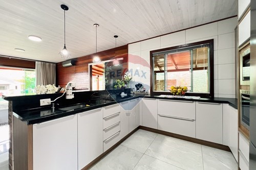 Venda-Casa-Rua Edison Borges de Castilho , 274  - Menino Deus , Joaçaba , Santa Catarina , 89600000-590271060-23