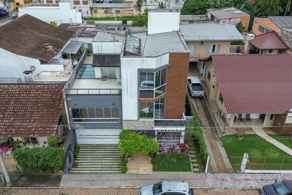 Casa Moderna no Centro de Timbó - Grande Oportunidade! - foto 1