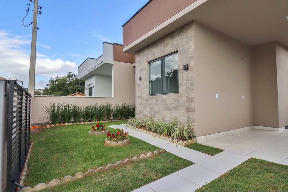 Linda casa nova e moderna esperando para ser sua em Indaial — foto 3