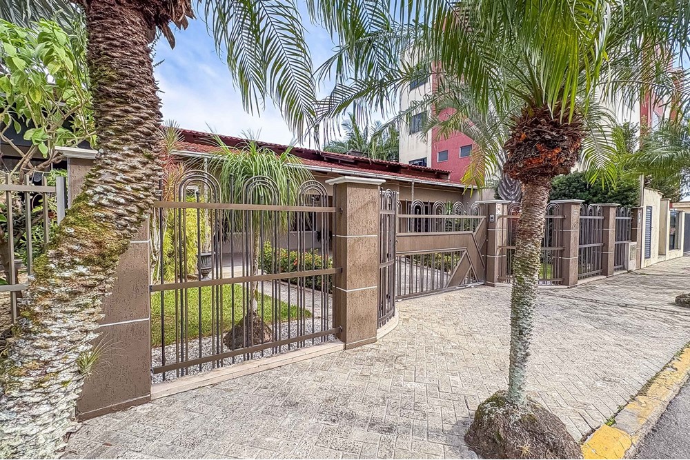 "Casa dos Sonhos em Carijós: 3Q, Piscina e Churras" — foto 4