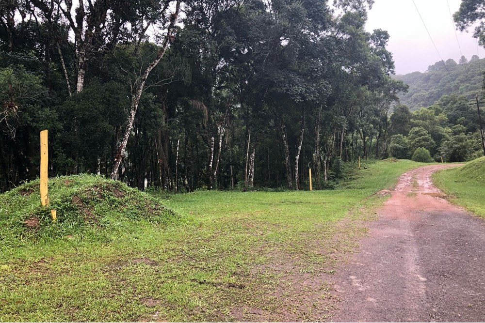 "Terreno Excelente com Vista e Acesso ao Lago" - foto 1