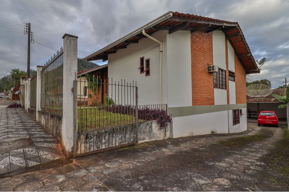 Seu Novo Lar em Indaial: Conforto e Localização! — foto 3