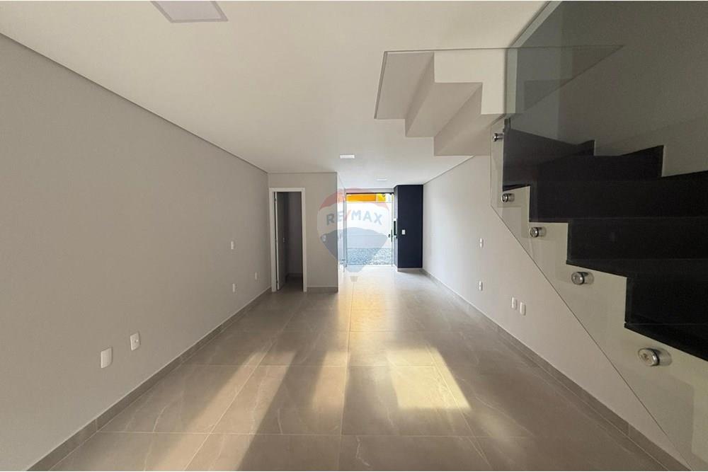 Sobrado - Venda - Joinville , Santa Catarina - 3a6ab690-1048-49d8-9508-439108a74e29.jpeg - 590501039-18