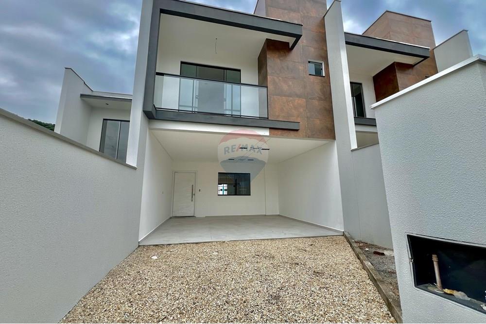 CASA BAIRRO AGUA VERDE — foto 2