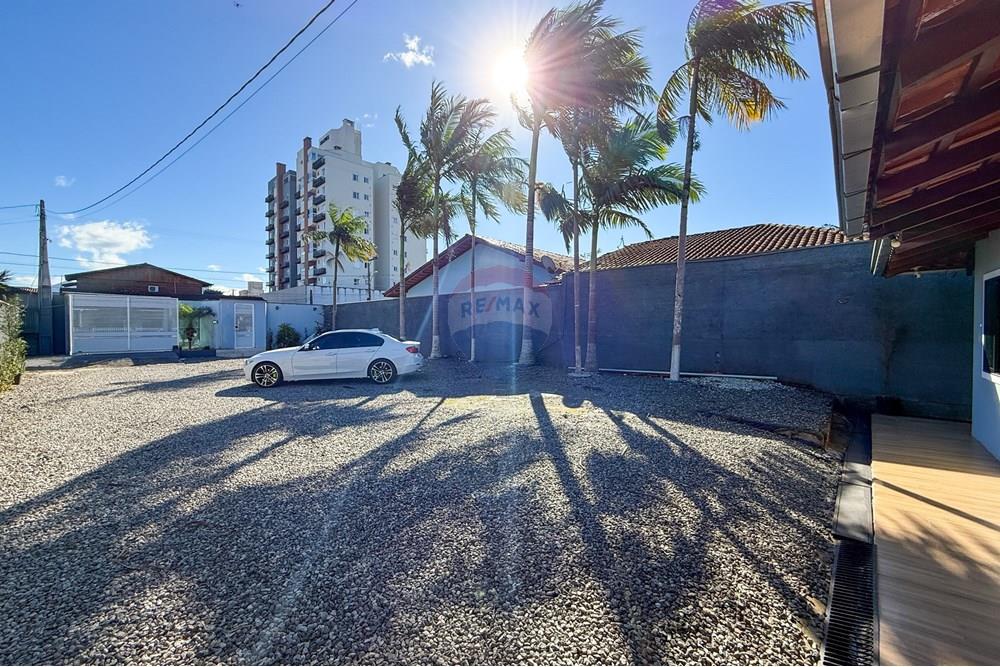 Casa - Venda - Joinville , Santa Catarina - Frente Carro.JPG - 590501009-14