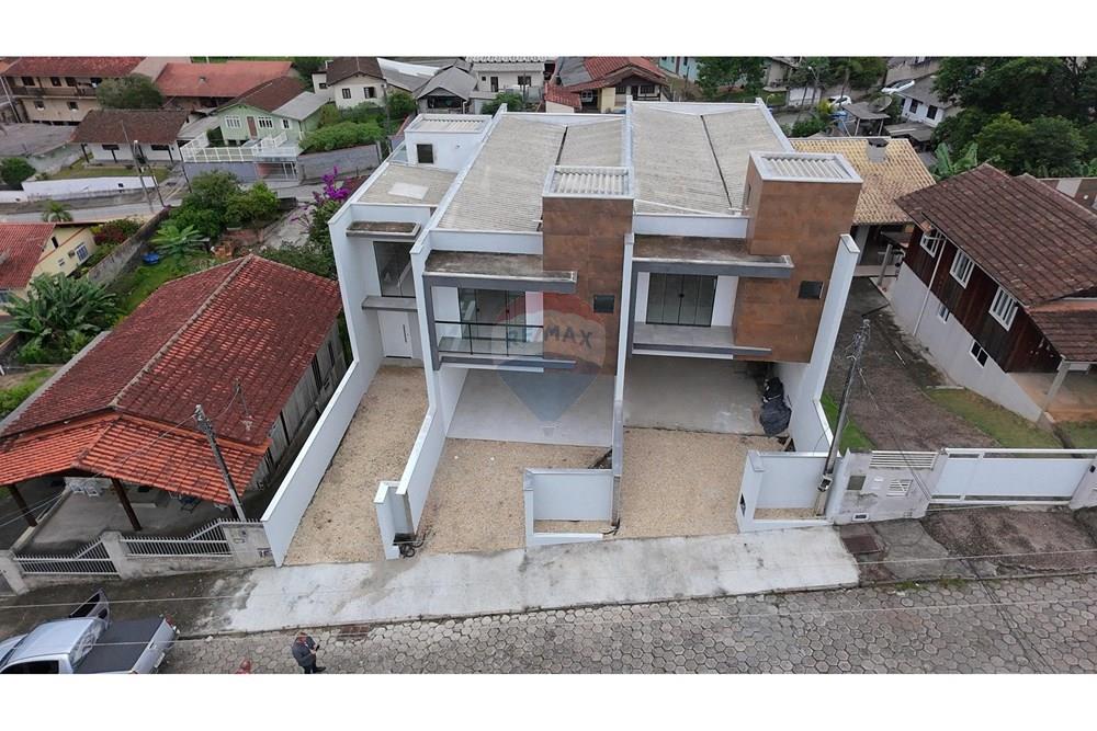 CASA BAIRRO AGUA VERDE — foto 3