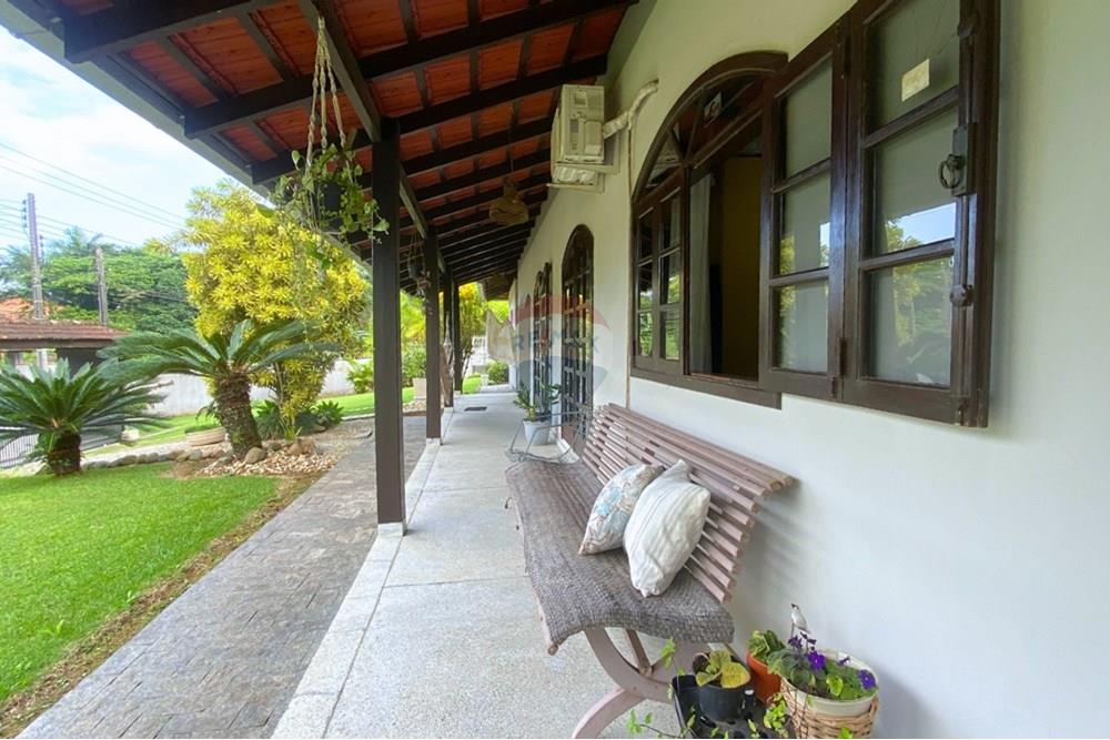 Casa Espetacular em Blumenau no bairro Bardenfurt : Conforto e Praticidade — foto 2