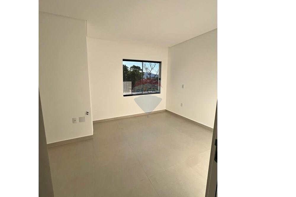 Sobrado - Venda - Bombinhas , Santa Catarina - WhatsApp_Image_2025-05-02_at_16.31.04_(3).jpeg - 590551008-36