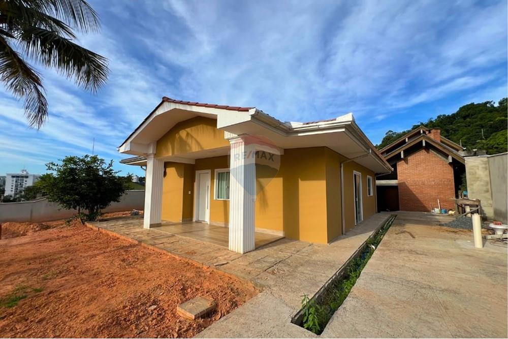 UM IMÓVEL ÚNICO PRÓXIMO AO CENTRO DE BLUMENAU! - foto 1