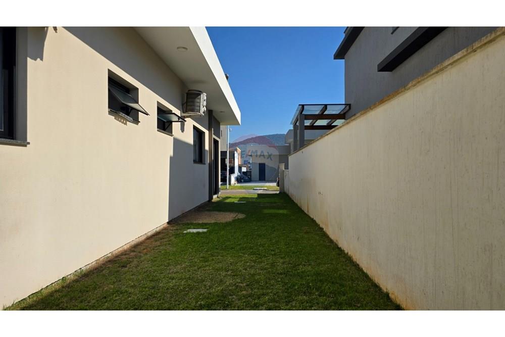 Casa de Condomínio - Alugar - Florianópolis , Santa Catarina - Imagem do WhatsApp de 2025-08-20 à(s) 11.58.52_d9bdb7a2.jpg - 590441064-14