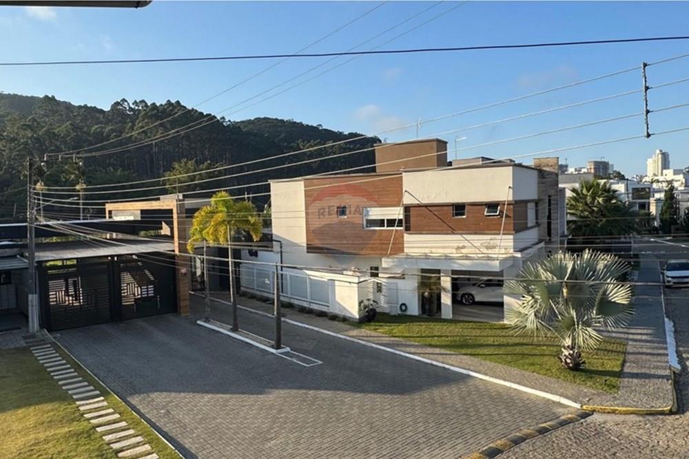 Casa de Condomínio - Alugar - Balneário Camboriú , Santa Catarina - WhatsApp Image 2025-07-14 at 18.36.58 (2).jpeg - 590231010-142