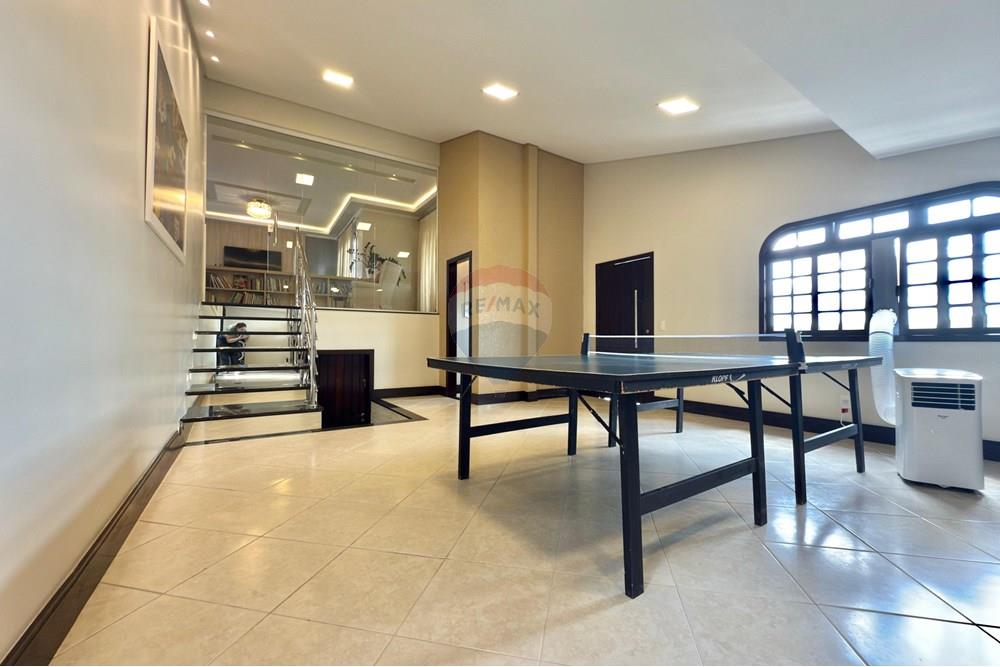 Casa de Alto Padrão 03 Dormitórios sendo 01 Suíte e 04 vagas de garagem — foto 5