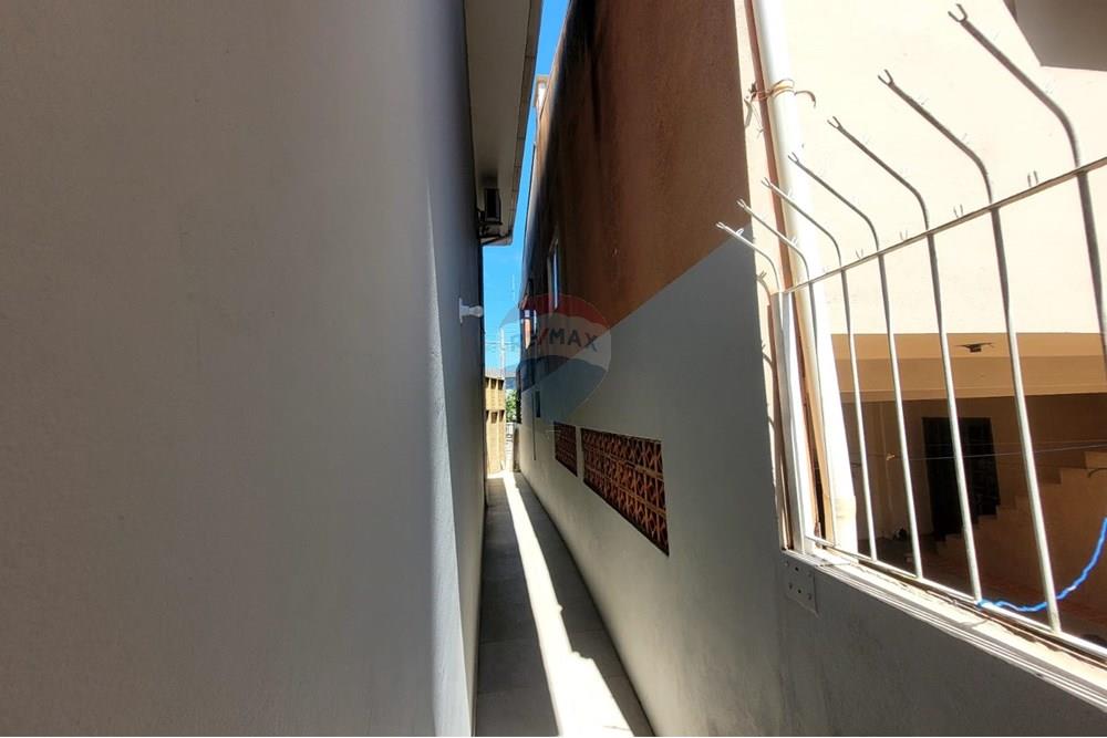 Casa - Venda - Florianópolis , Santa Catarina - corredor lateral.jpg - 590511002-4