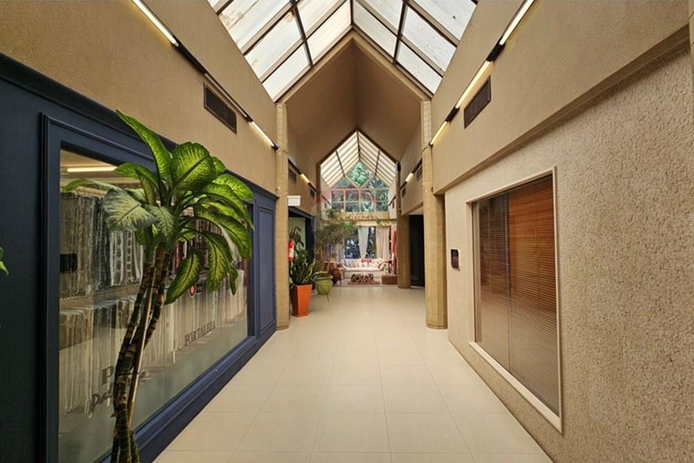 Loja em Shopping - Venda - Florianópolis , Santa Catarina - 20250121_145107.jpg - Corredor - 590101030-13