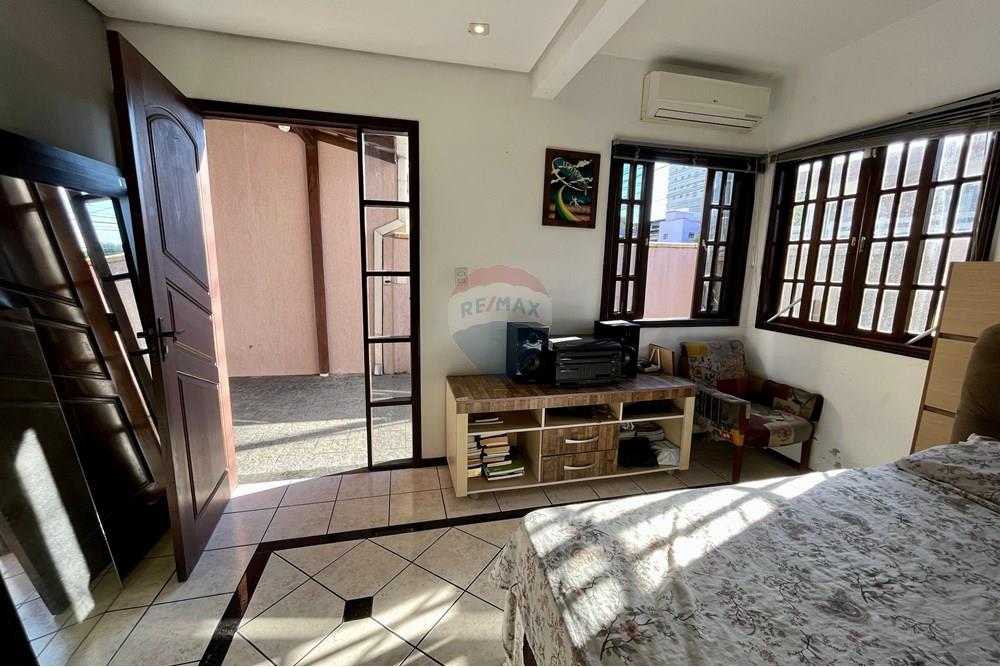 Casa - Venda - Itajaí , Santa Catarina - WhatsApp Image 2025-04-29 at 21.46.21.jpeg - 590321022-170