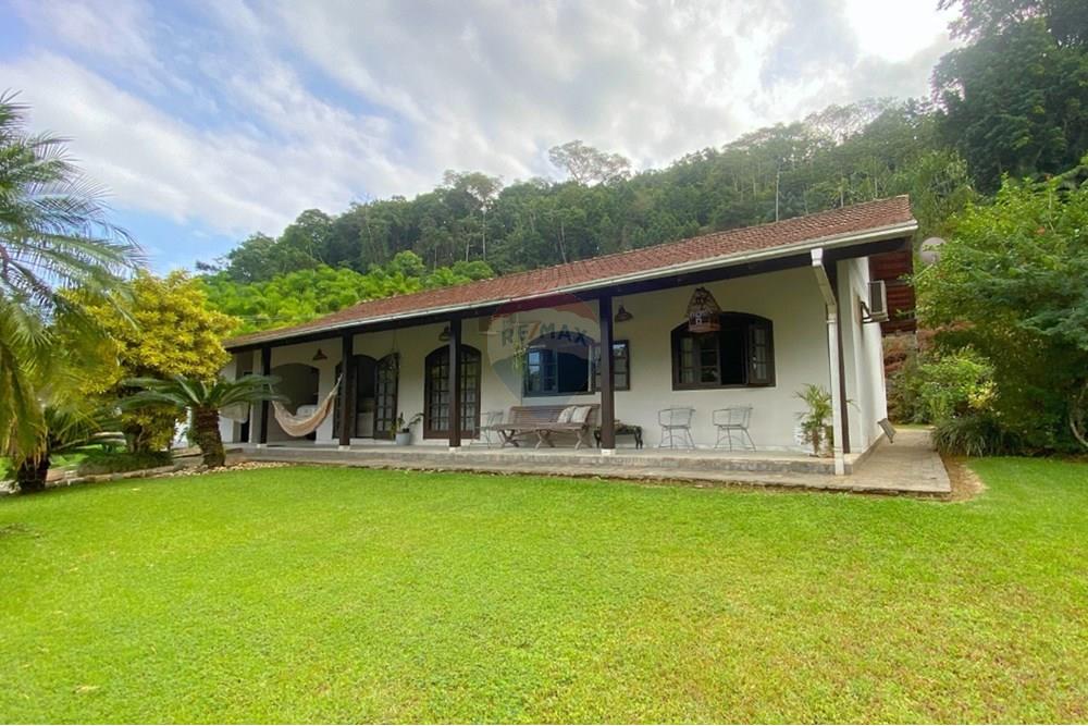 Casa Espetacular em Blumenau no bairro Bardenfurt : Conforto e Praticidade - foto 1