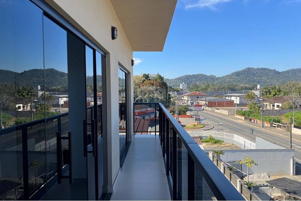 Apartamento Charmoso com fogão a lenha e sacada em Indaial, SC - foto 1