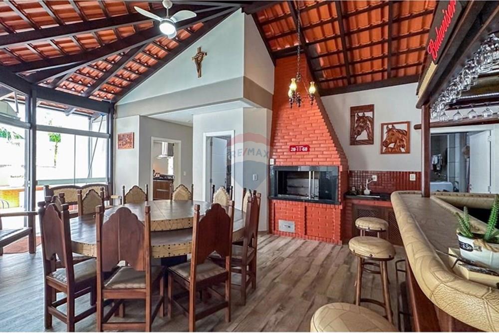 Casa a venda no Centro de Indaial - foto 1