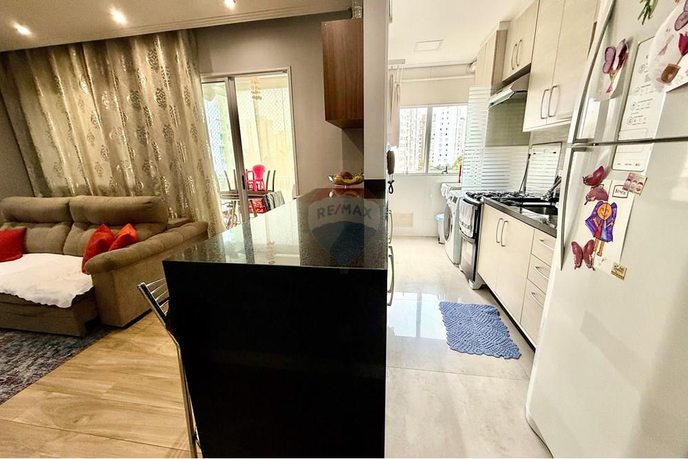 Apartamento para alugar com 3 quartos, 78m² - Foto 4