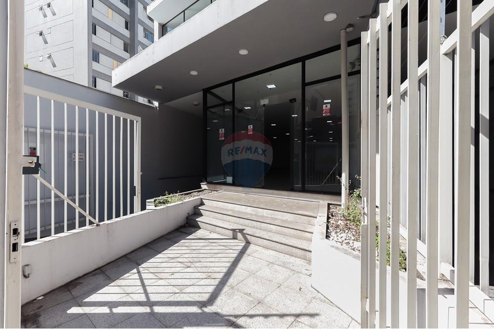 Prédio Inteiro para alugar com 7 quartos, 728m² - Foto 2