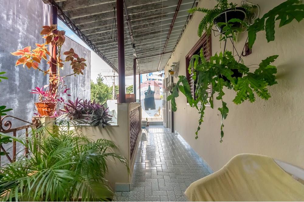 Casa à venda com 4 quartos, 160m² - Foto 59