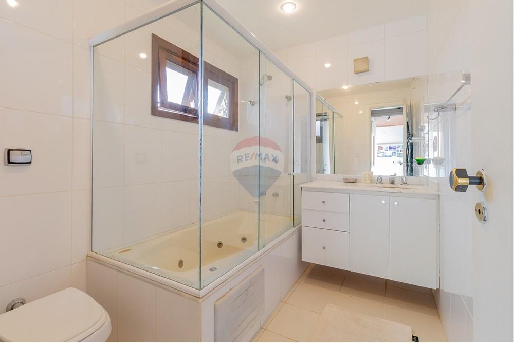 Casa de Condomínio à venda com 6 quartos, 355m² - Foto 38
