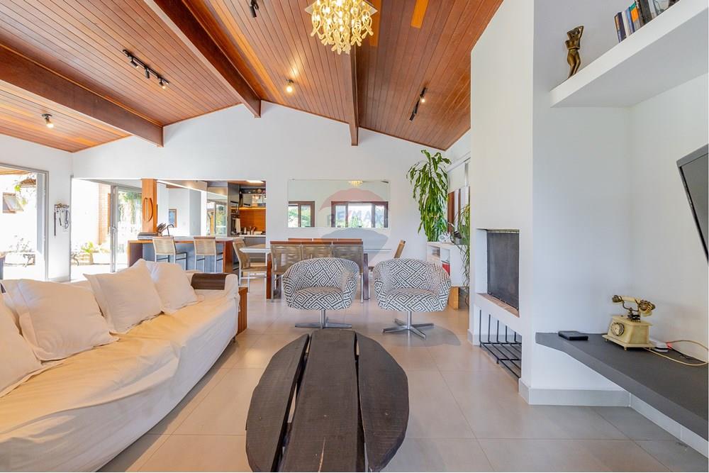 Casa de Condomínio à venda com 6 quartos, 355m² - Foto 26