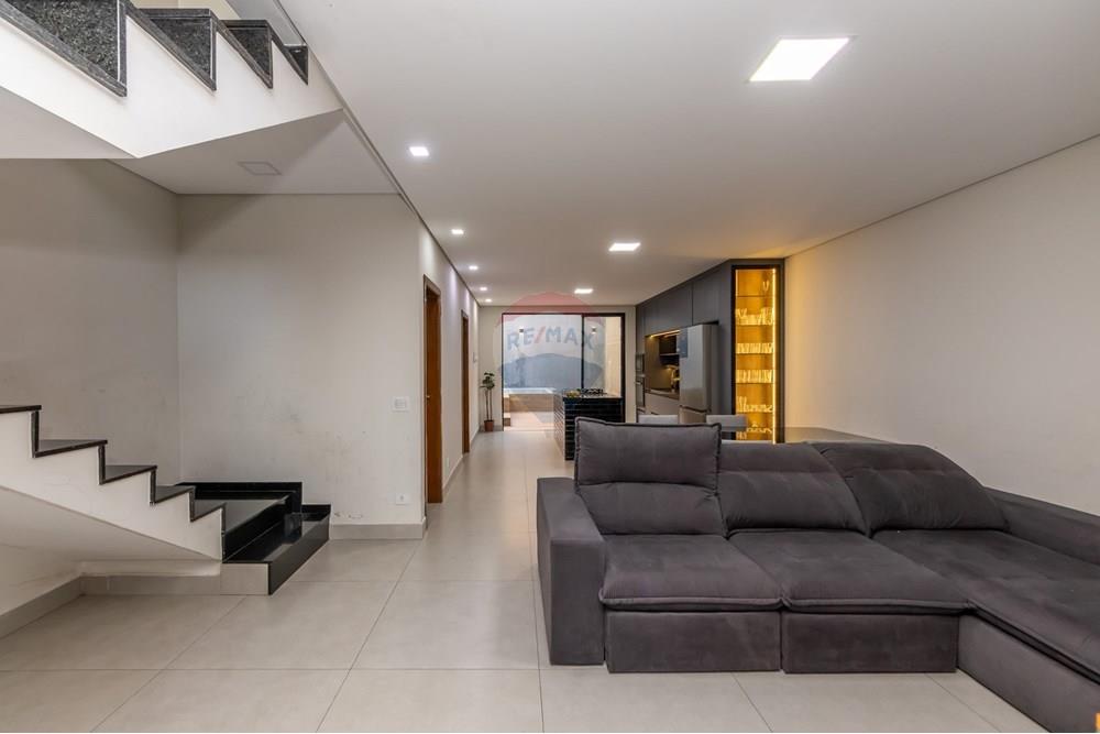 Casa à venda com 3 quartos, 128m² - Foto 11
