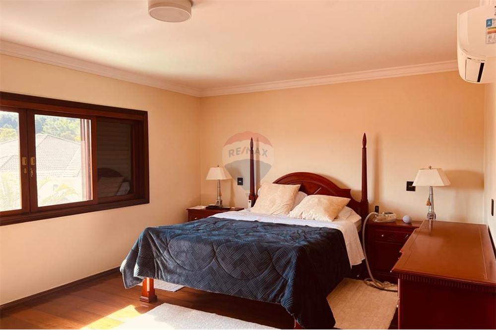 Casa para alugar com 4 quartos, 560m² - Foto 7