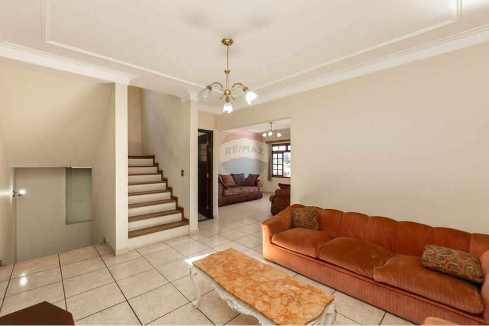 Casa à venda com 5 quartos, 263m² - Foto 5