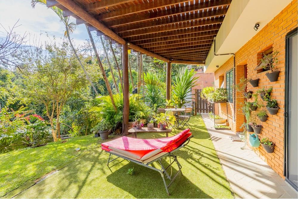 Casa de Condomínio à venda com 6 quartos, 355m² - Foto 40