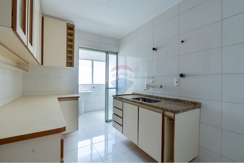 Apartamento à venda com 2 quartos, 66m² - Foto 23
