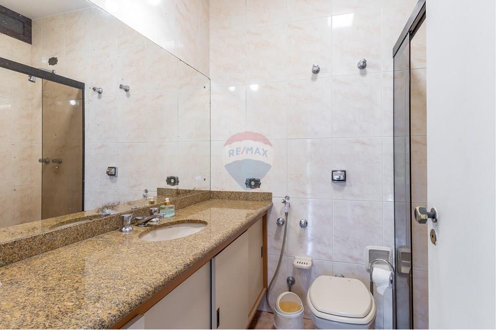 Casa de Condomínio à venda com 6 quartos, 355m² - Foto 47
