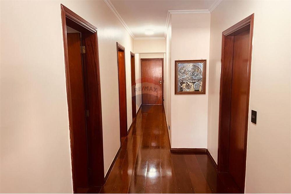 Casa para alugar com 4 quartos, 560m² - Foto 19
