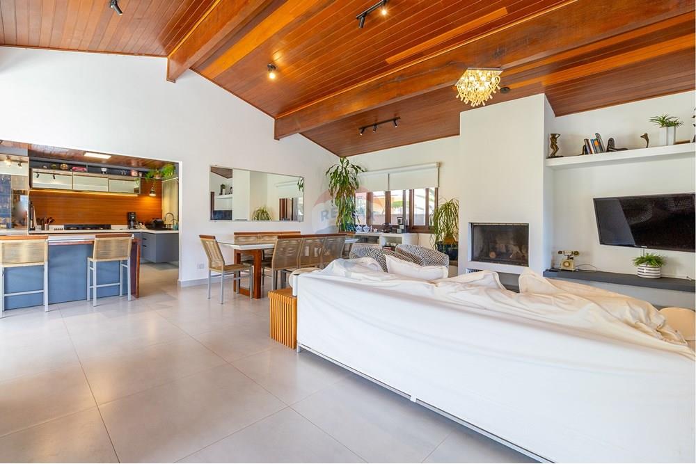 Casa de Condomínio à venda com 6 quartos, 355m² - Foto 25
