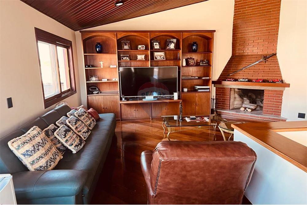 Casa para alugar com 4 quartos, 560m² - Foto 4