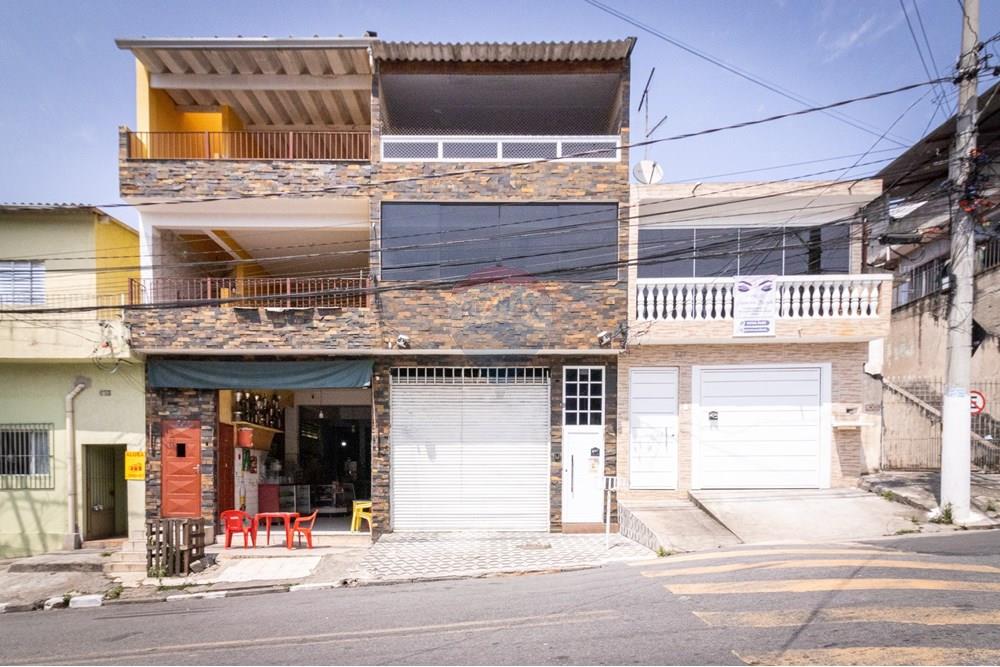 Casa à venda com 3 quartos, 450m² - Foto 42