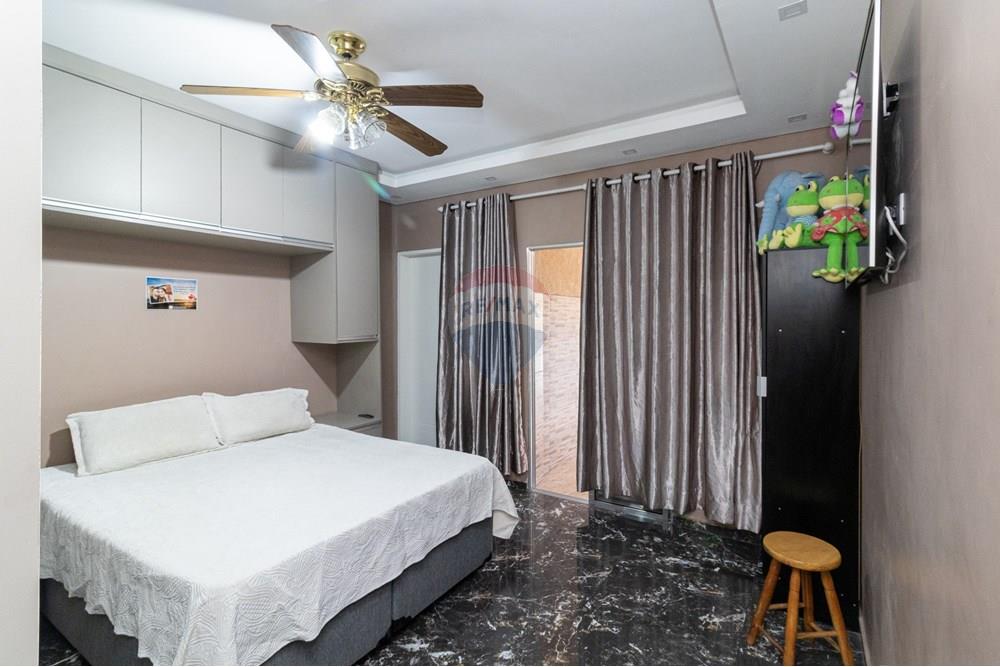 Casa à venda com 3 quartos, 450m² - Foto 22