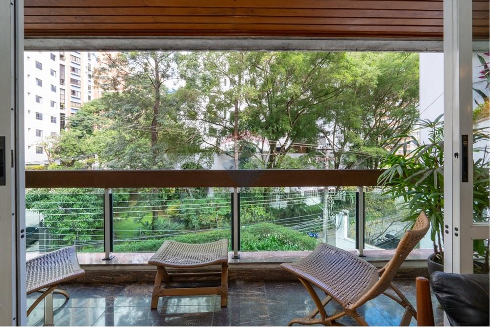 Apartamento à venda com 4 quartos, 230m² - Foto 3