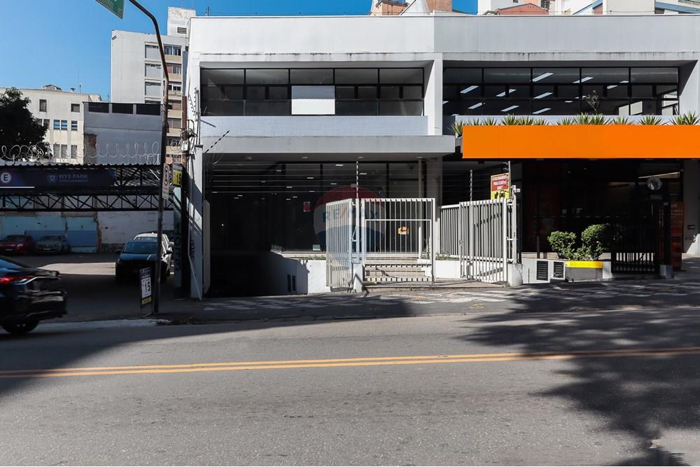 Prédio Inteiro para alugar com 7 quartos, 728m² - Foto 1