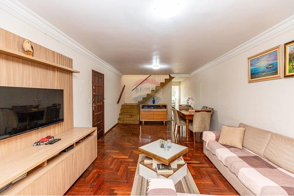 Casa à venda com 3 quartos, 396m² - Foto 2