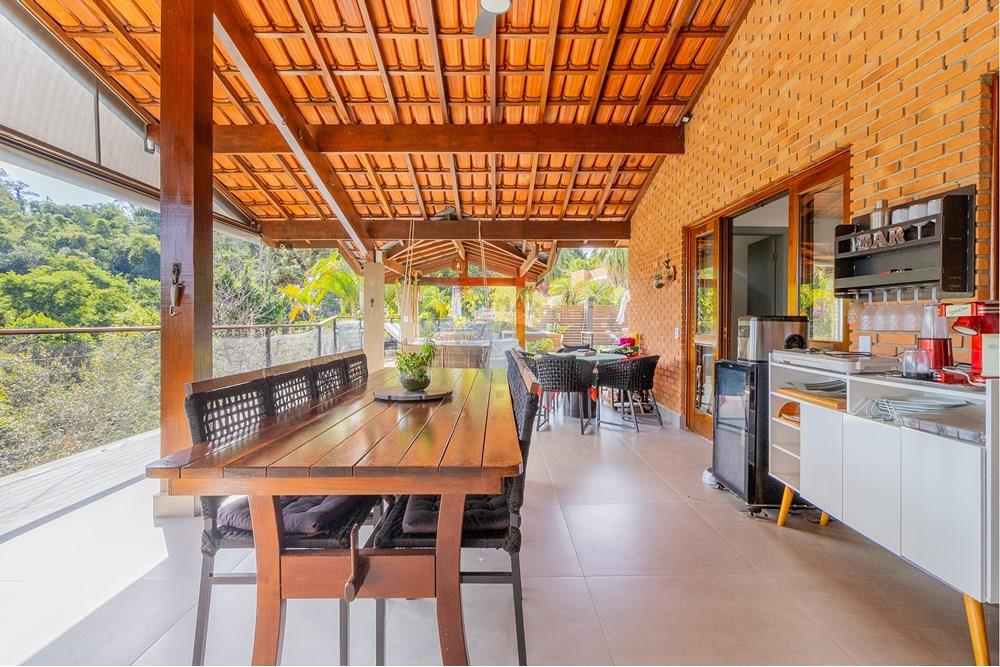 Casa de Condomínio à venda com 6 quartos, 355m² - Foto 10